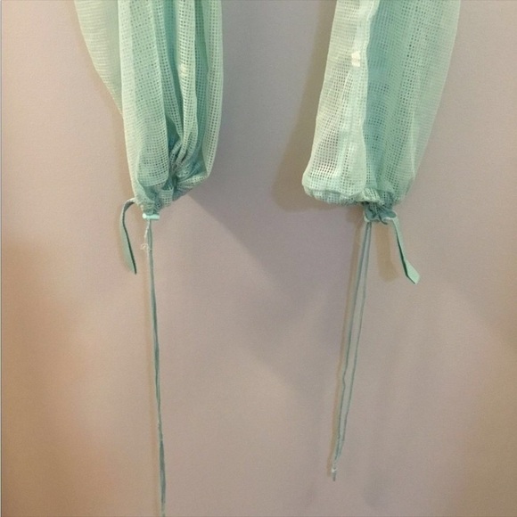 Laundry Bag set of 2 drawstring closure green Great for College Students! - Picture 5 of 8